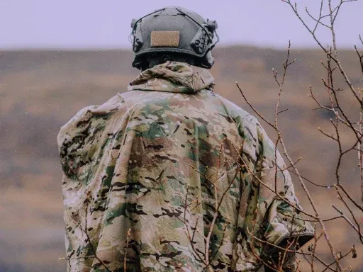 Утеплитель Climashield® Apex™ греет даже во влажном состоянии